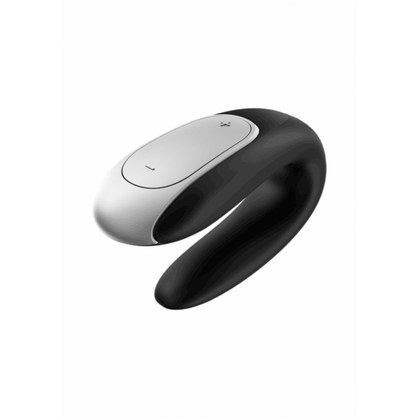 Uitermate geschikt voor stellen3 krachtige motoren zenden intense vibratieritmes door het hele speeltjeCompatibel met de gratis Satisfyer-app - beschikbaar op iOS en AndroidLichaamsvriendelijke siliconenFluistermodus/