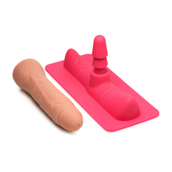 Ultra powerful vibrationIncludes 7.25 silicone dildoCompatible with Vac-U-Lock dildosPhthalate-free/