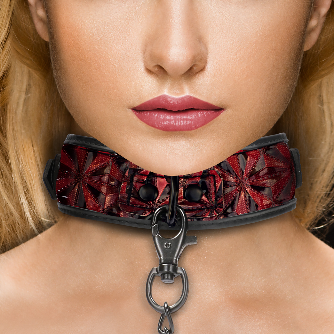 Een stevige maar comfortabele halsband ontworpen met een ruitpatroonDe halsband is verstelbaar met 5 gaten van 40-47